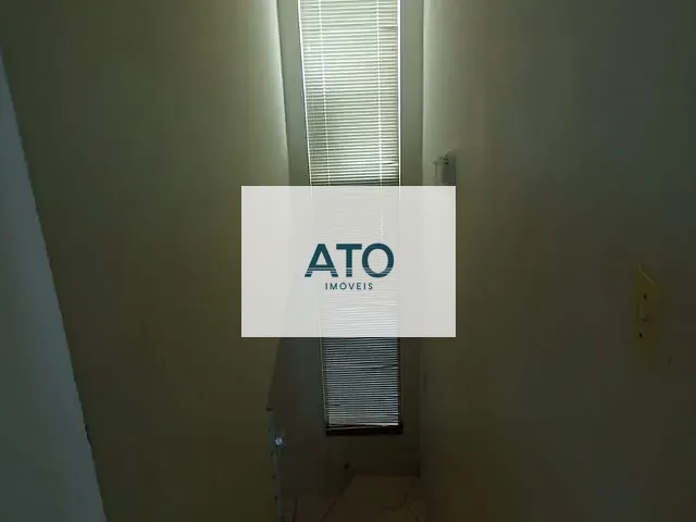 Casa 2 quartos e 2 banheiros, à venda, no bairro centro em Tijucas