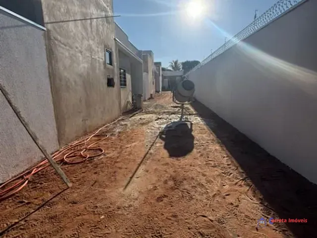 Casa 2 quartos e 1 banheiro, à venda, no bairro Jardim Brasília em Três Lagoas