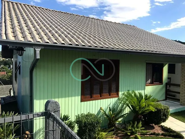 Casa com 300m² 2 quartos e 1 banheiro, à venda, no bairro centro em Parobé