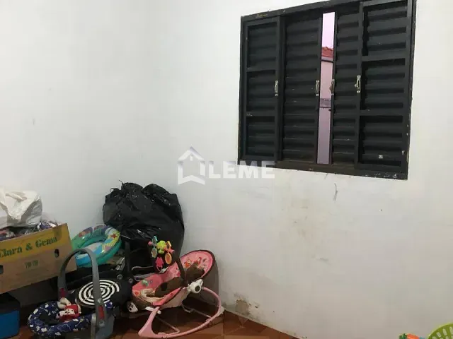Casa 3 quartos e 2 banheiros, à venda, no bairro Conjunto Habitacional Francisco Garófalo em Mococa