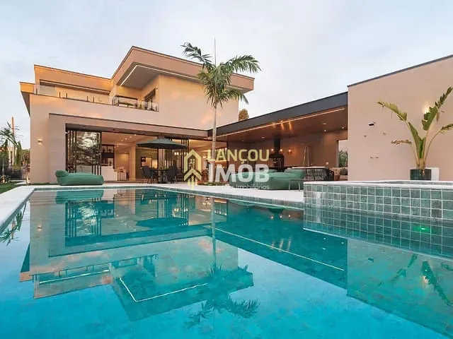 Casa com 1000m² 5 quartos e 3 banheiros, à venda, no bairro Jacaré em Cabreúva