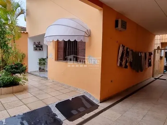 Casa com 181m² 3 quartos e 3 banheiros, à venda, no bairro Cézar de Souza em Mogi das Cruzes