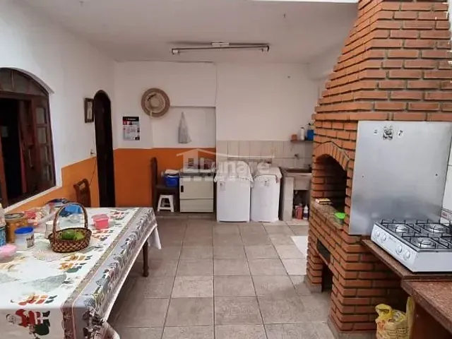 Casa com 181m² 3 quartos e 3 banheiros, à venda, no bairro Cézar de Souza em Mogi das Cruzes