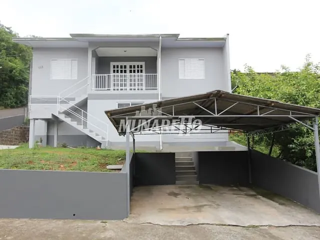 Casa com 187m² 6 quartos e 2 banheiros, à venda, no bairro Redin em Concórdia