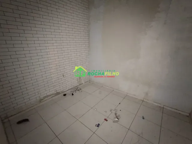 Casa com 120m² 3 quartos e 1 banheiro, para alugar, no bairro Colorado em Teresina