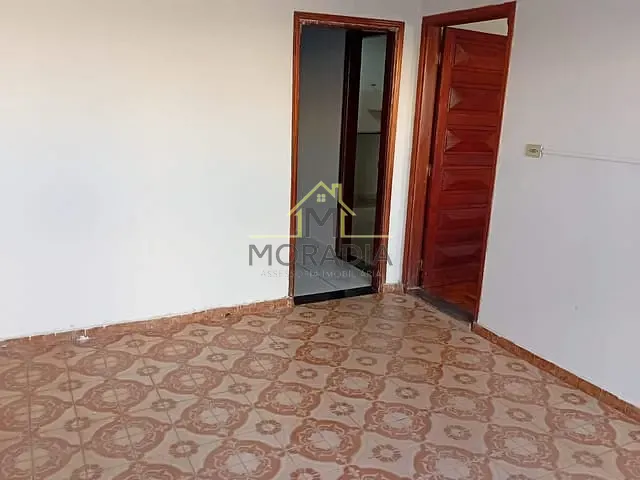 Casa com 149m² 2 quartos e 1 banheiro, à venda, no bairro Centro em Guaxupé