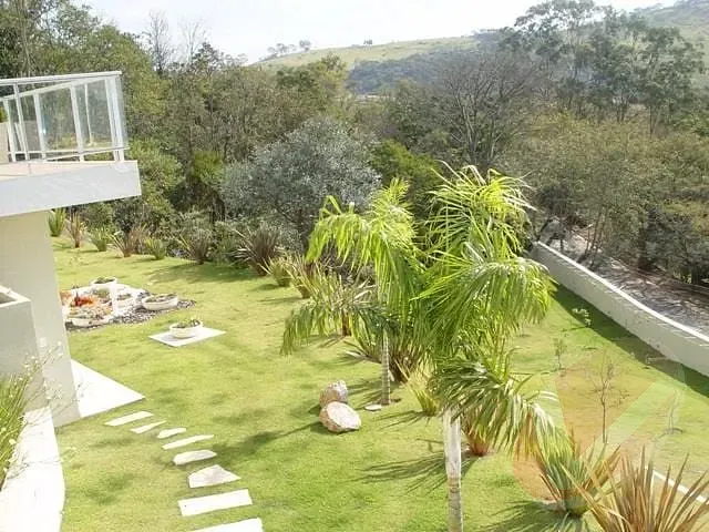 Casa com 1980m² 4 quartos e 4 banheiros, à venda, no bairro Alpes de Atibaia em Atibaia
