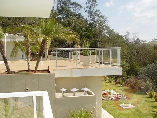 Casa com 1980m² 4 quartos e 4 banheiros, à venda, no bairro Alpes de Atibaia em Atibaia