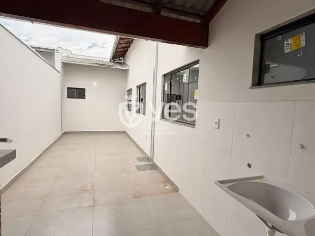 Casa 3 quartos e 2 banheiros, à venda, no bairro Parque das Mangabeiras em Araxá