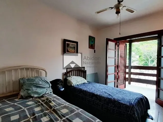Casa com 450m² 5 quartos e 3 banheiros, à venda, no bairro Camboinhas em Niterói