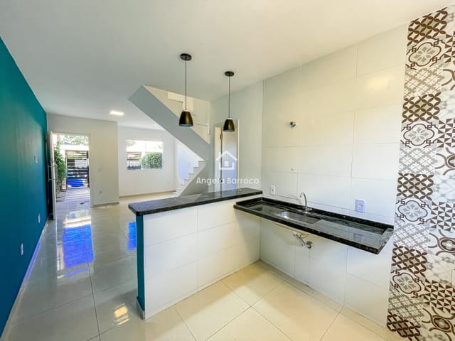 Casa 2 quartos e 3 banheiros, para alugar, no bairro Barroco (Itaipuaçu) em Maricá