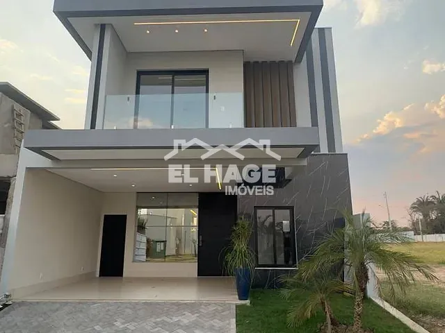 Casa com 208m² 4 quartos e 5 banheiros, à venda, no bairro São Sebastião em Cuiabá