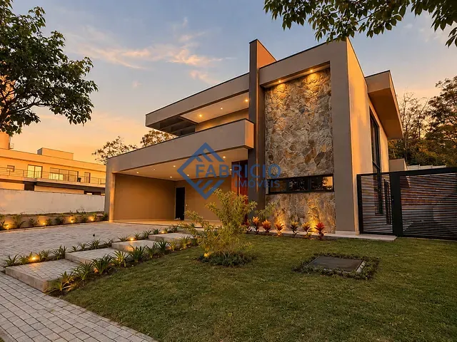 Casa com 600m² 4 quartos e 6 banheiros, à venda, no bairro Santa Cândida em Vinhedo