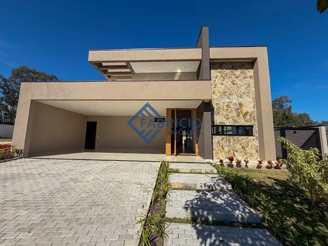 Casa com 600m² 4 quartos e 6 banheiros, à venda, no bairro Santa Cândida em Vinhedo