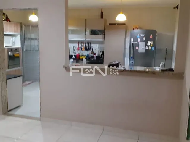 Apartamento 5 quartos e 3 banheiros, à venda, no bairro Centro Comercial em Dias d'Ávila