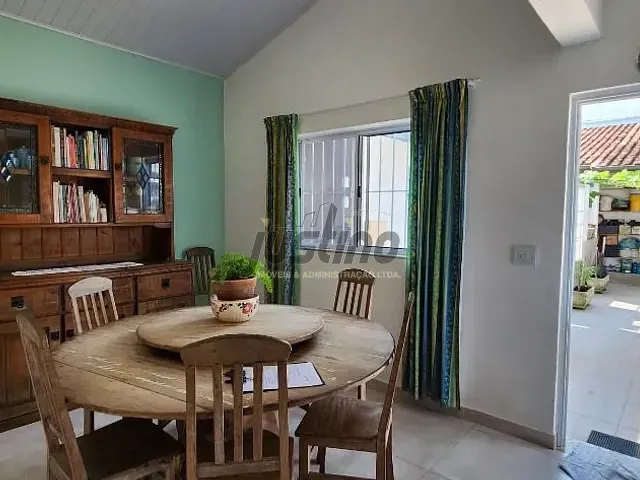 Casa com 498m² 3 quartos e 2 banheiros, à venda, no bairro Centro em Itanhaém