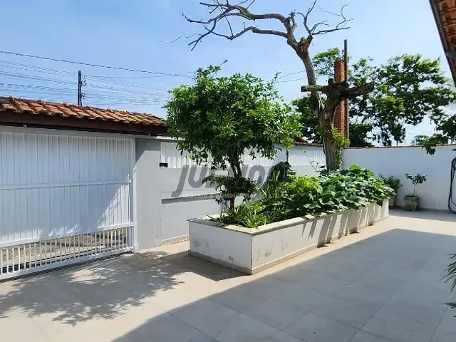 Casa com 498m² 3 quartos e 2 banheiros, à venda, no bairro Centro em Itanhaém