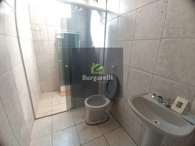 Casa 2 quartos e 1 banheiro, para alugar, no bairro Jardim Floresta em Lavras