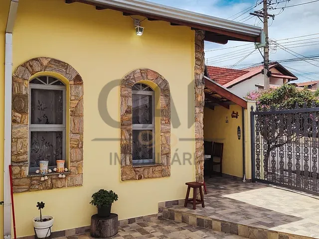 Casa com 320m² 4 quartos e 2 banheiros, à venda, no bairro Cruzeiro do Sul em Jaguariúna
