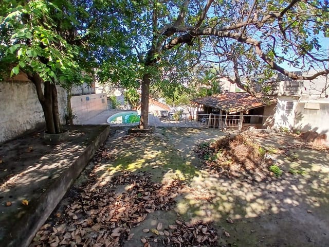 Casa com 600m² 3 quartos e 2 banheiros, à venda, no bairro Vila Valqueire em Rio de Janeiro