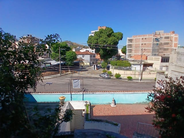 Casa com 600m² 3 quartos e 2 banheiros, à venda, no bairro Vila Valqueire em Rio de Janeiro