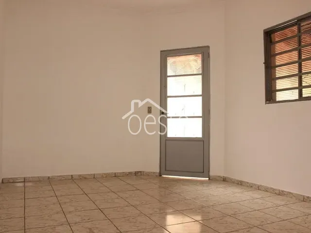 Casa com 125m² 3 quartos e 1 banheiro, para alugar, no bairro Jardim Santa Rita de Cássia em Santa Bárbara D'Oeste