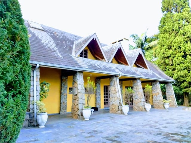 Casa com 540m² 4 quartos e 4 banheiros, à venda, no bairro Gramado em Cotia