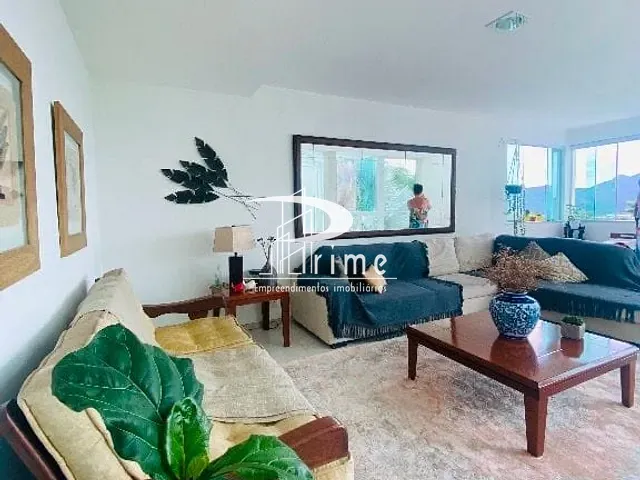Casa com 959m² 3 quartos e 4 banheiros, à venda, no bairro Itaipu em Niterói