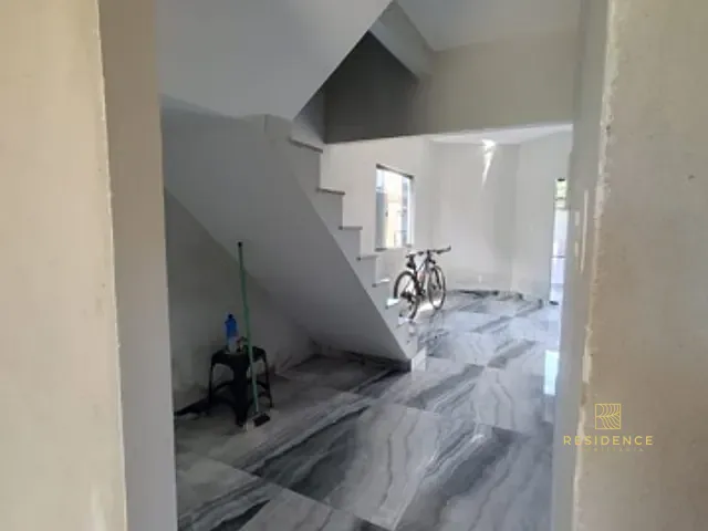 Casa 3 quartos e 2 banheiros, à venda, no bairro São Caetano em Resende