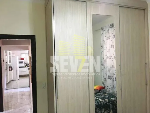 Casa com 308m² 3 quartos e 2 banheiros, à venda, no bairro Vila Souto em Bauru