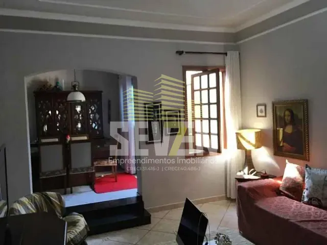 Casa com 308m² 3 quartos e 2 banheiros, à venda, no bairro Vila Souto em Bauru