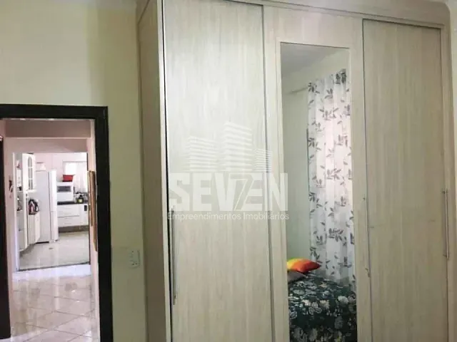 Casa com 308m² 3 quartos e 2 banheiros, à venda, no bairro Vila Souto em Bauru