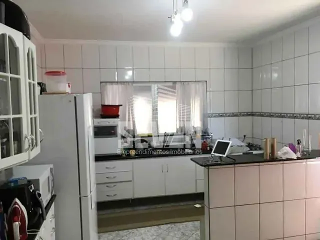 Casa com 308m² 3 quartos e 2 banheiros, à venda, no bairro Vila Souto em Bauru