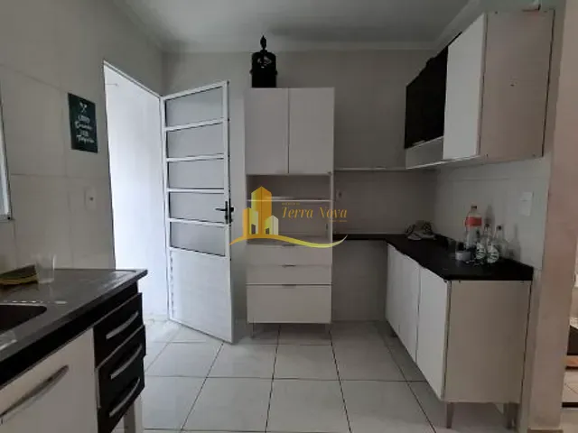 Casa 2 quartos e 1 banheiro, à venda ou para alugar, no bairro Vila Carmosina em São Paulo