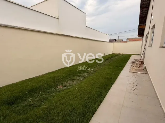 Casa 3 quartos e 2 banheiros, à venda, no bairro Parque das Mangabeiras em Araxá