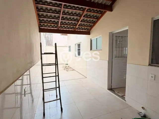 Casa 3 quartos e 2 banheiros, à venda, no bairro Parque das Mangabeiras em Araxá