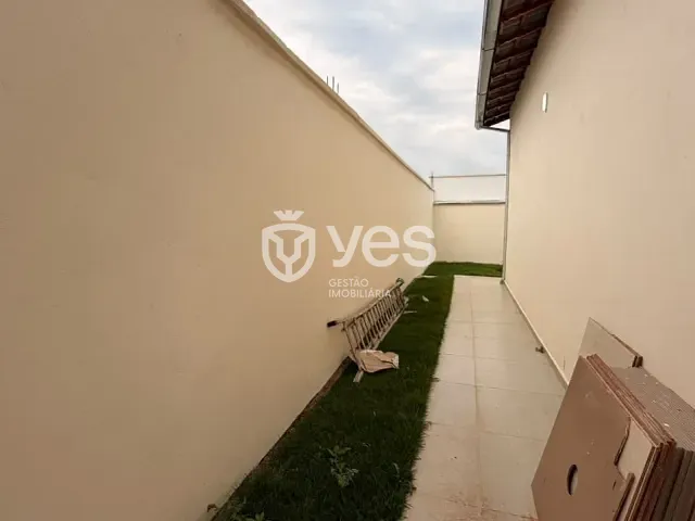 Casa 3 quartos e 2 banheiros, à venda, no bairro Parque das Mangabeiras em Araxá
