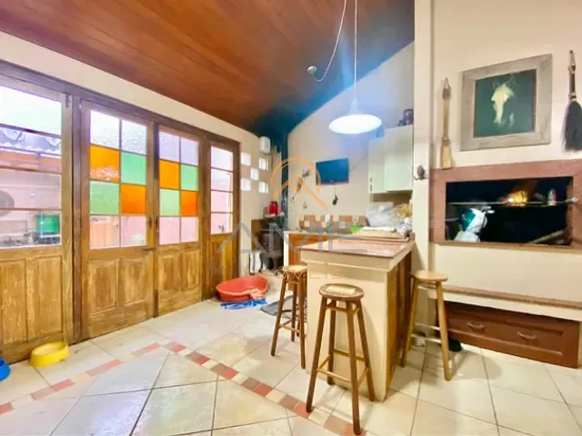 Casa 3 quartos e 3 banheiros, à venda, no bairro Centro em Pelotas