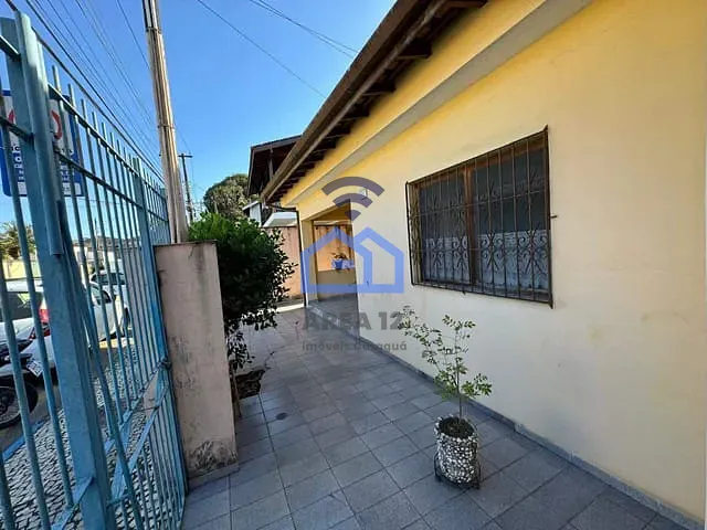 Casa com 468m² 3 quartos e 2 banheiros, à venda, no bairro Centro em Caraguatatuba
