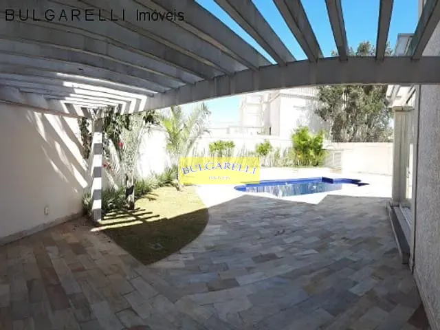 Casa com 1000m² 4 quartos e 6 banheiros, à venda ou para alugar, no bairro CONDOMINIO  VEDUTA em Jundiai