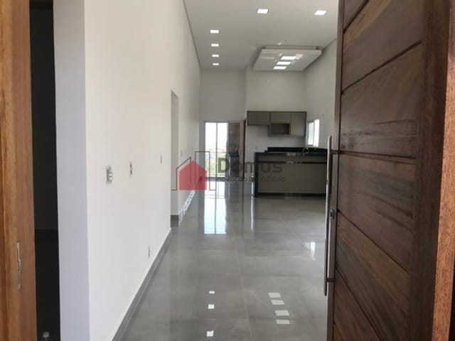 Casa com 250m², à venda ou para alugar, no bairro Caçapava Velha em Caçapava