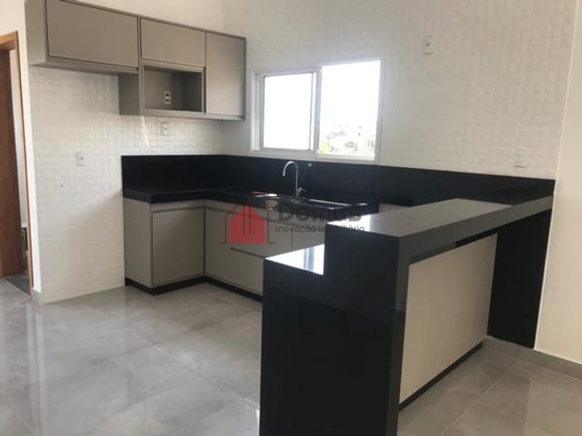 Casa com 250m², à venda ou para alugar, no bairro Caçapava Velha em Caçapava
