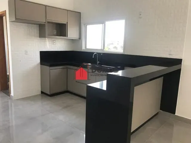 Casa com 250m², à venda ou para alugar, no bairro Caçapava Velha em Caçapava