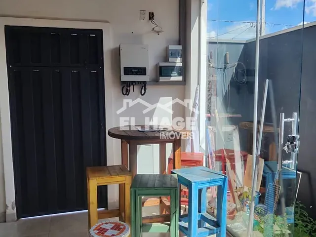 Casa 2 quartos e 1 banheiro, à venda, no bairro Jardim Imperial em Cuiabá