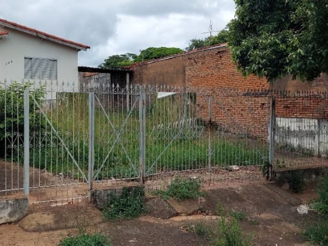 Casa com 300m² 2 quartos e 1 banheiro, à venda, no bairro Jandaia Residencial Parque em Birigüi