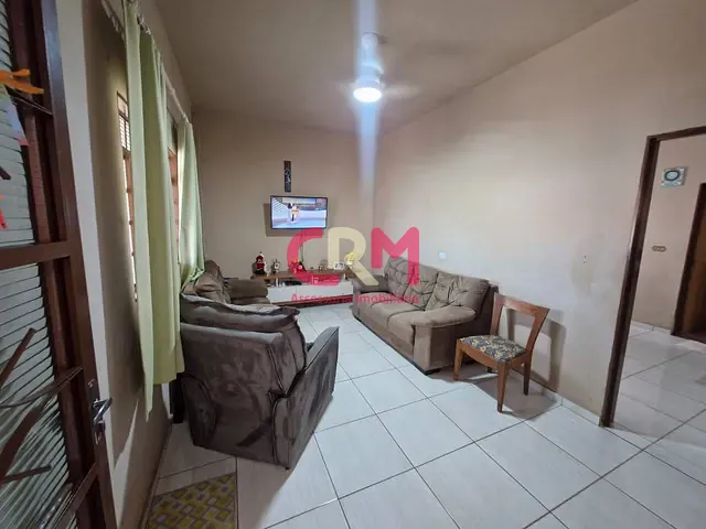 Casa com 200m² 3 quartos e 2 banheiros, à venda, no bairro Centro (Jurupema) em Taquaritinga