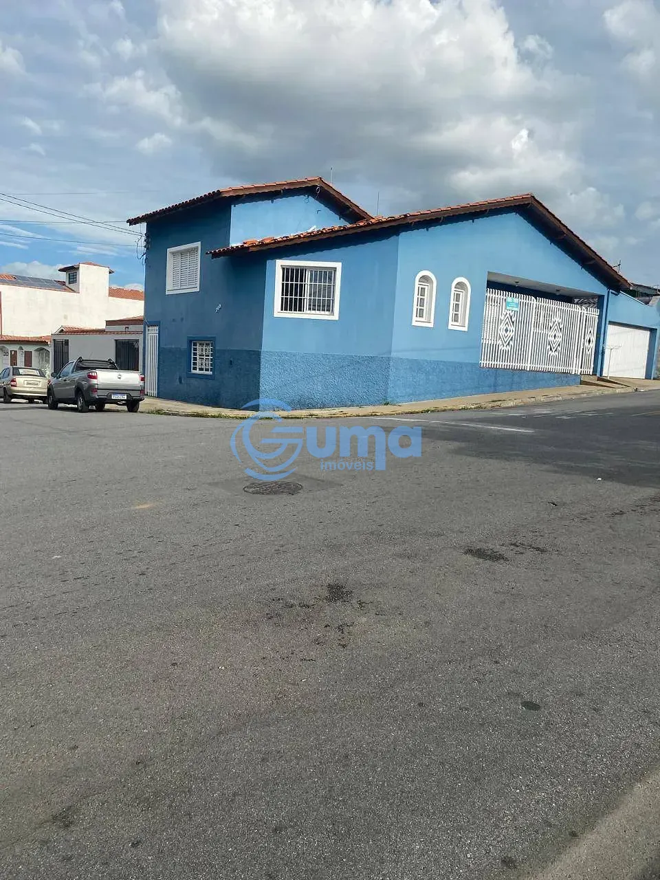 Casa, 3 quartos, 196 m² - Foto 1
