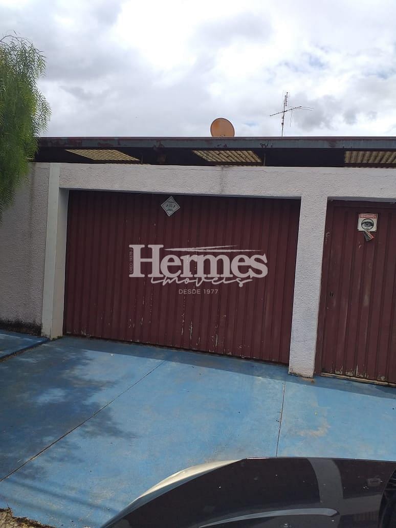 Casa, 4 quartos, 297 m² - Foto 1