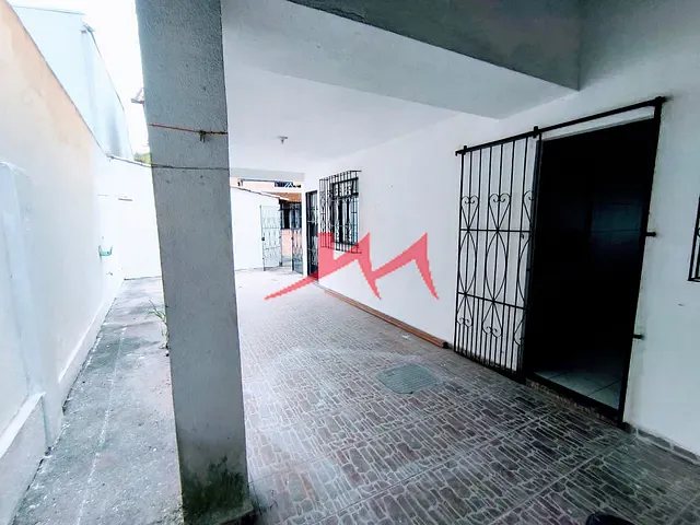 Casa com 100m² 3 quartos e 3 banheiros, à venda, no bairro Colubande em São Gonçalo