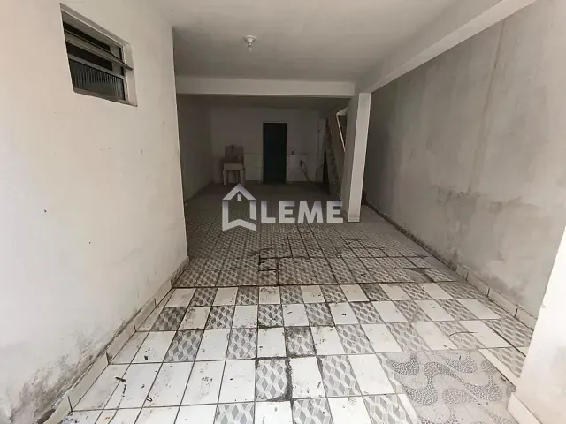 Casa 2 quartos e 1 banheiro, à venda, no bairro Jardim Zaira em Mauá